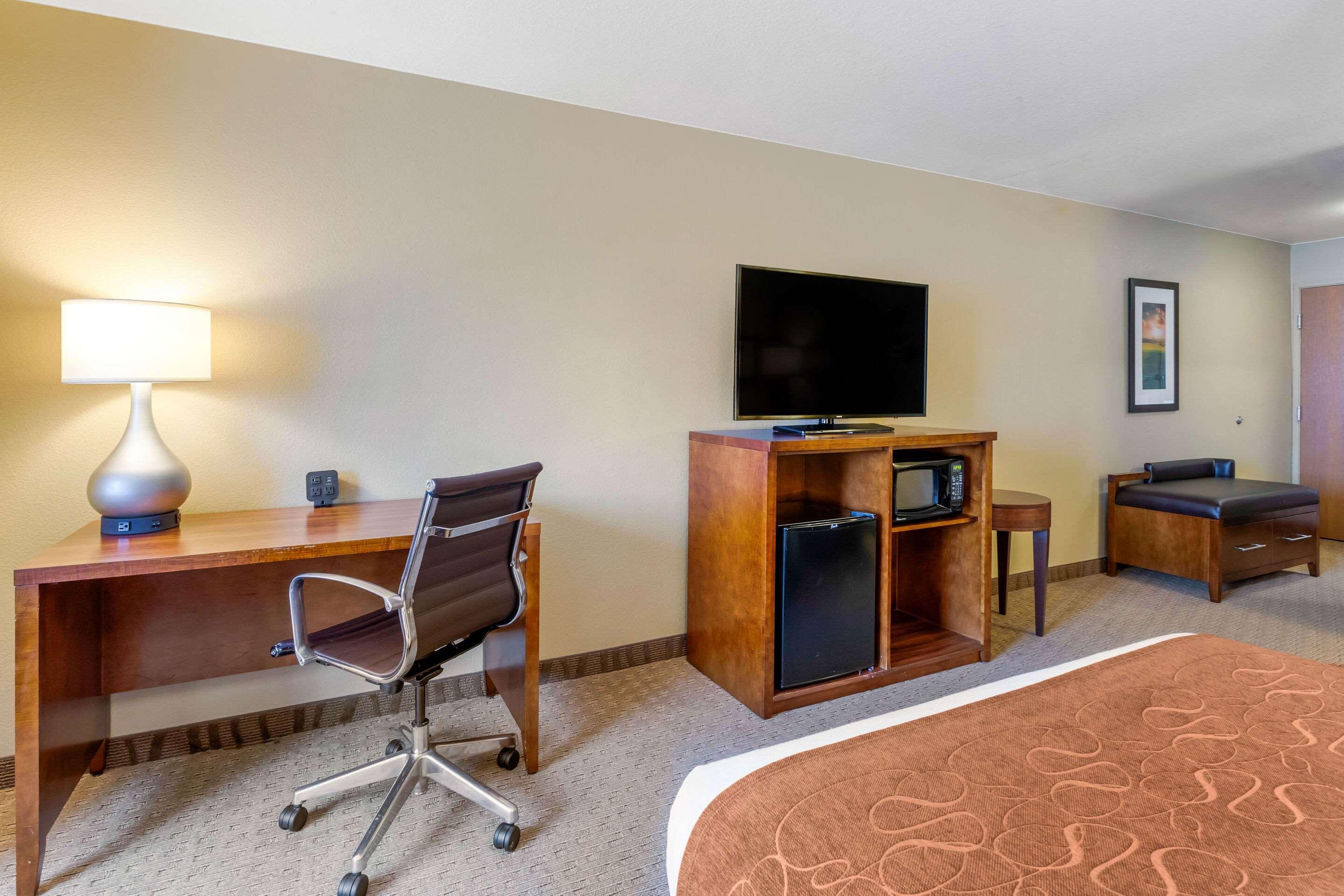 Comfort Suites Берлингтон Экстерьер фото