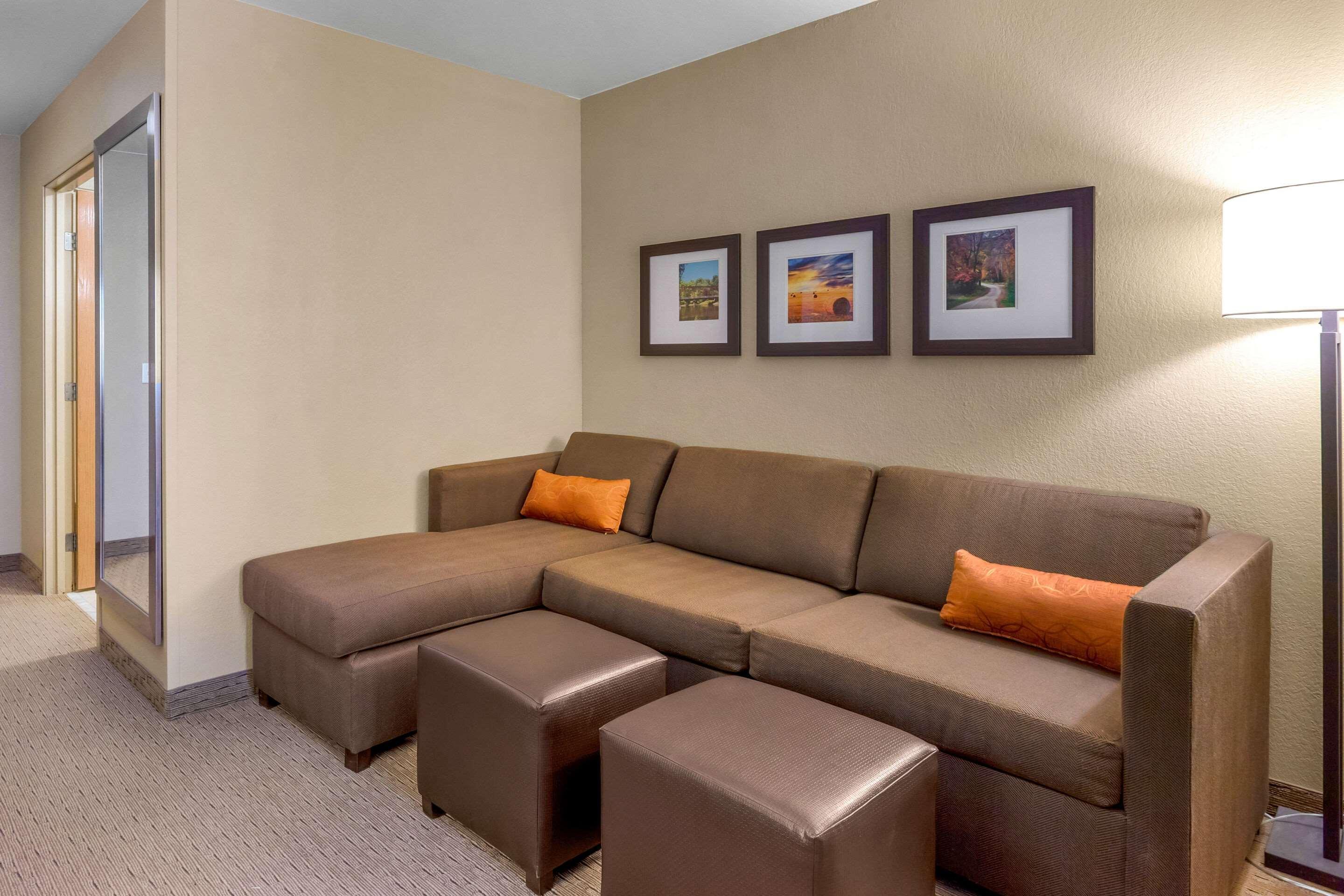 Comfort Suites Берлингтон Экстерьер фото