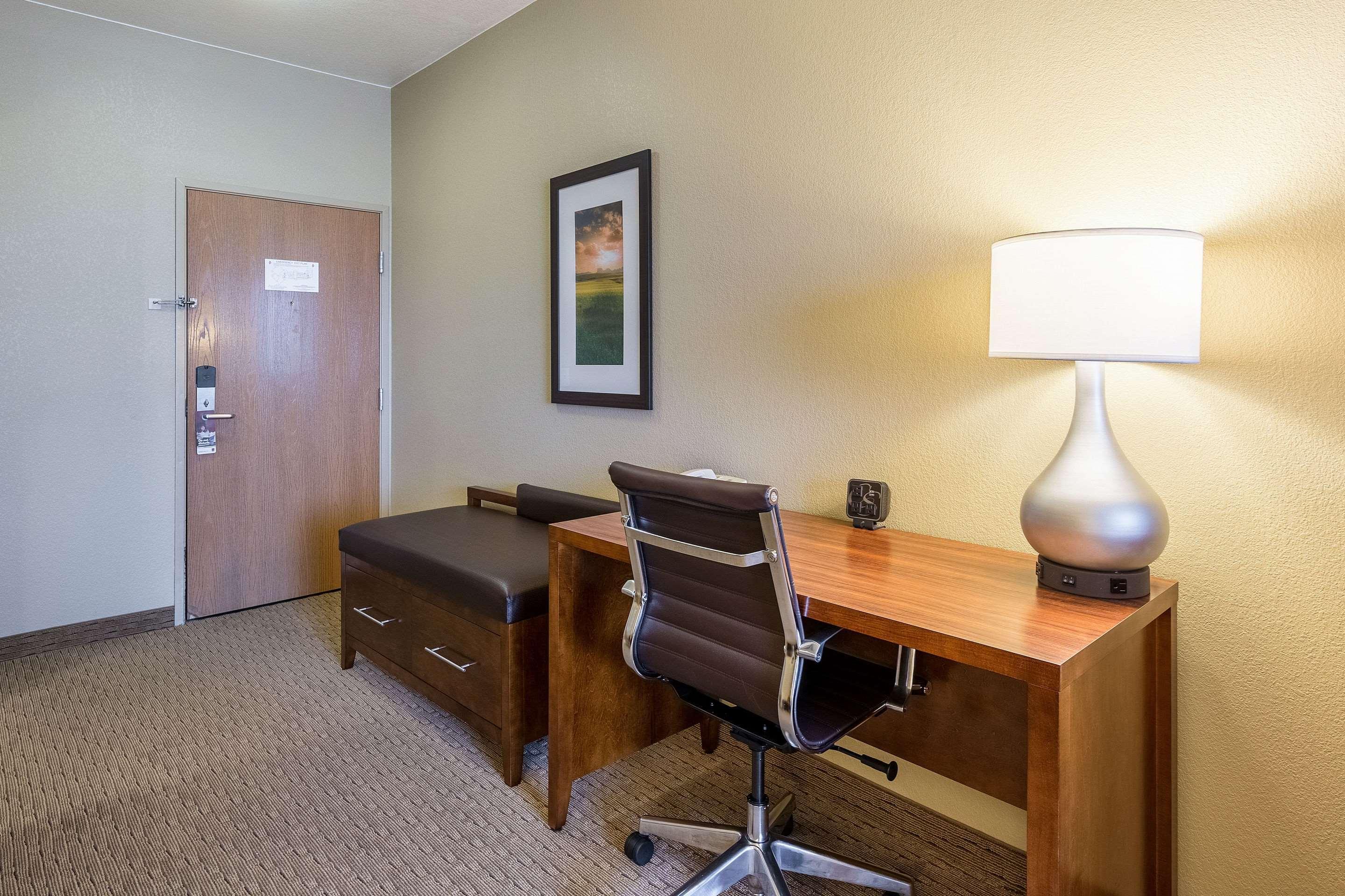 Comfort Suites Берлингтон Экстерьер фото