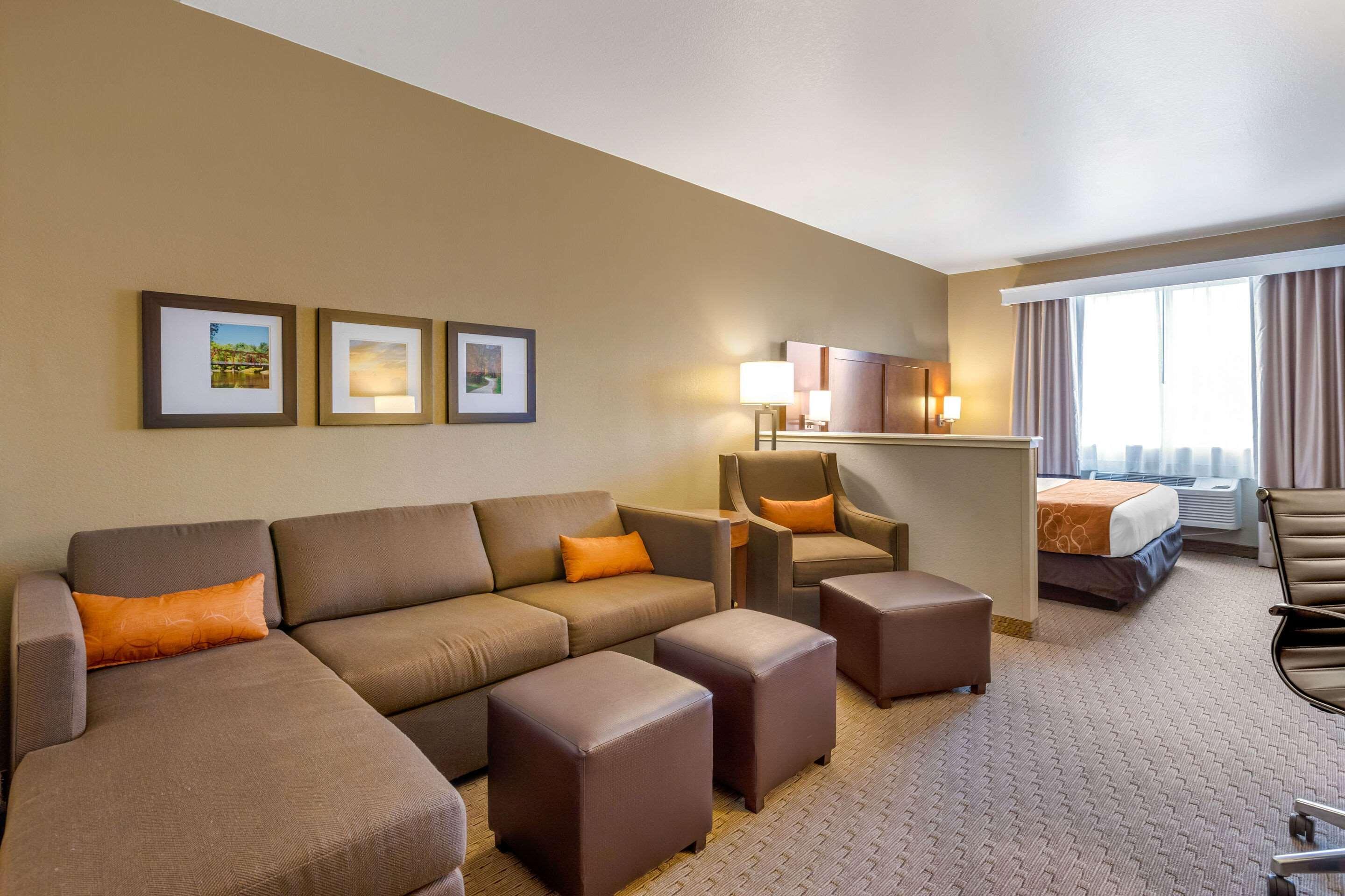 Comfort Suites Берлингтон Экстерьер фото