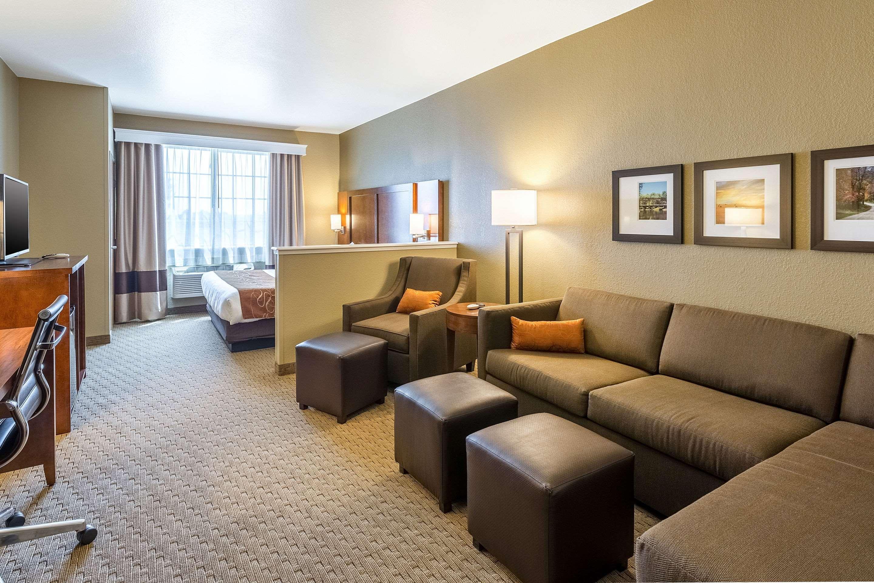 Comfort Suites Берлингтон Экстерьер фото
