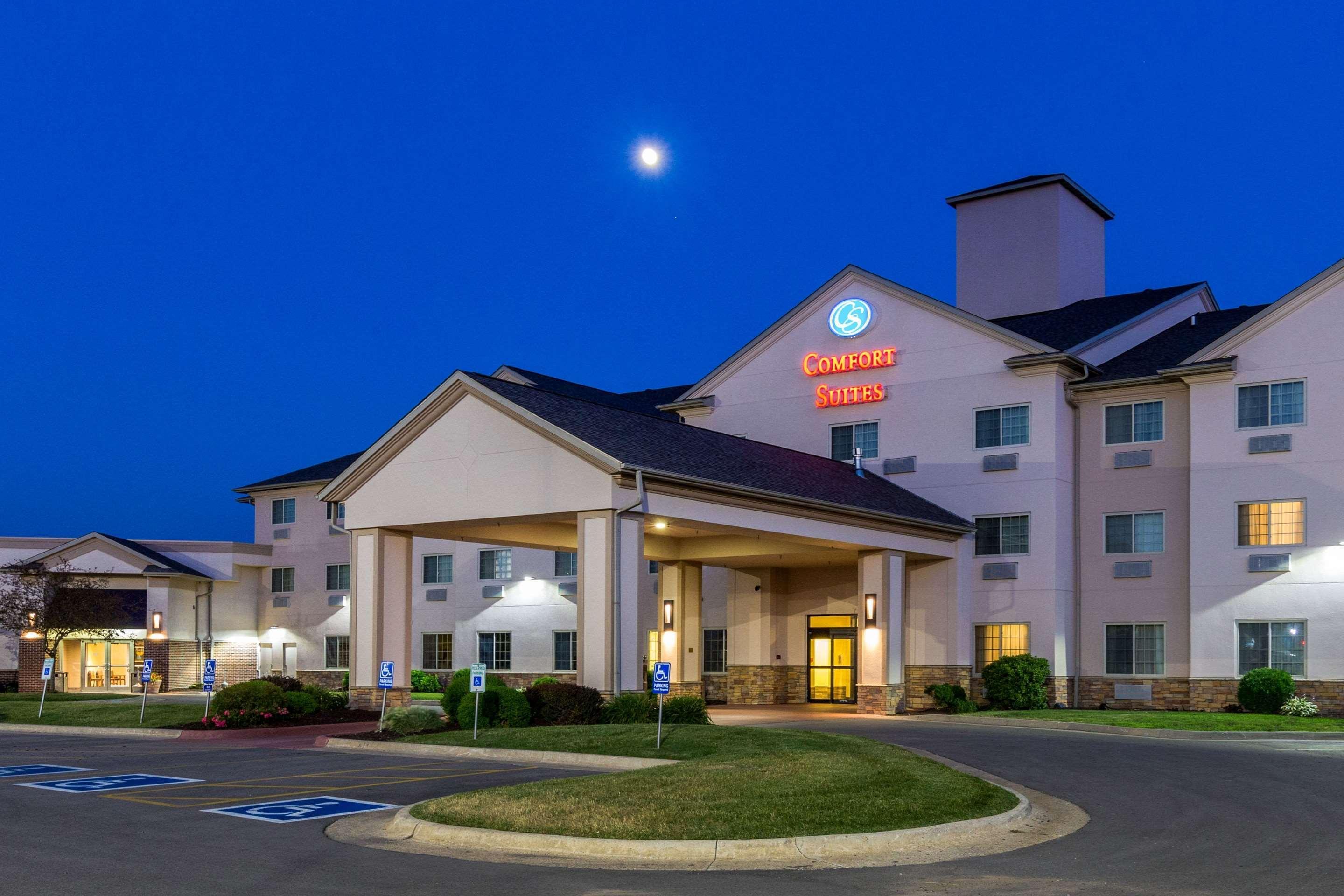 Comfort Suites Берлингтон Экстерьер фото