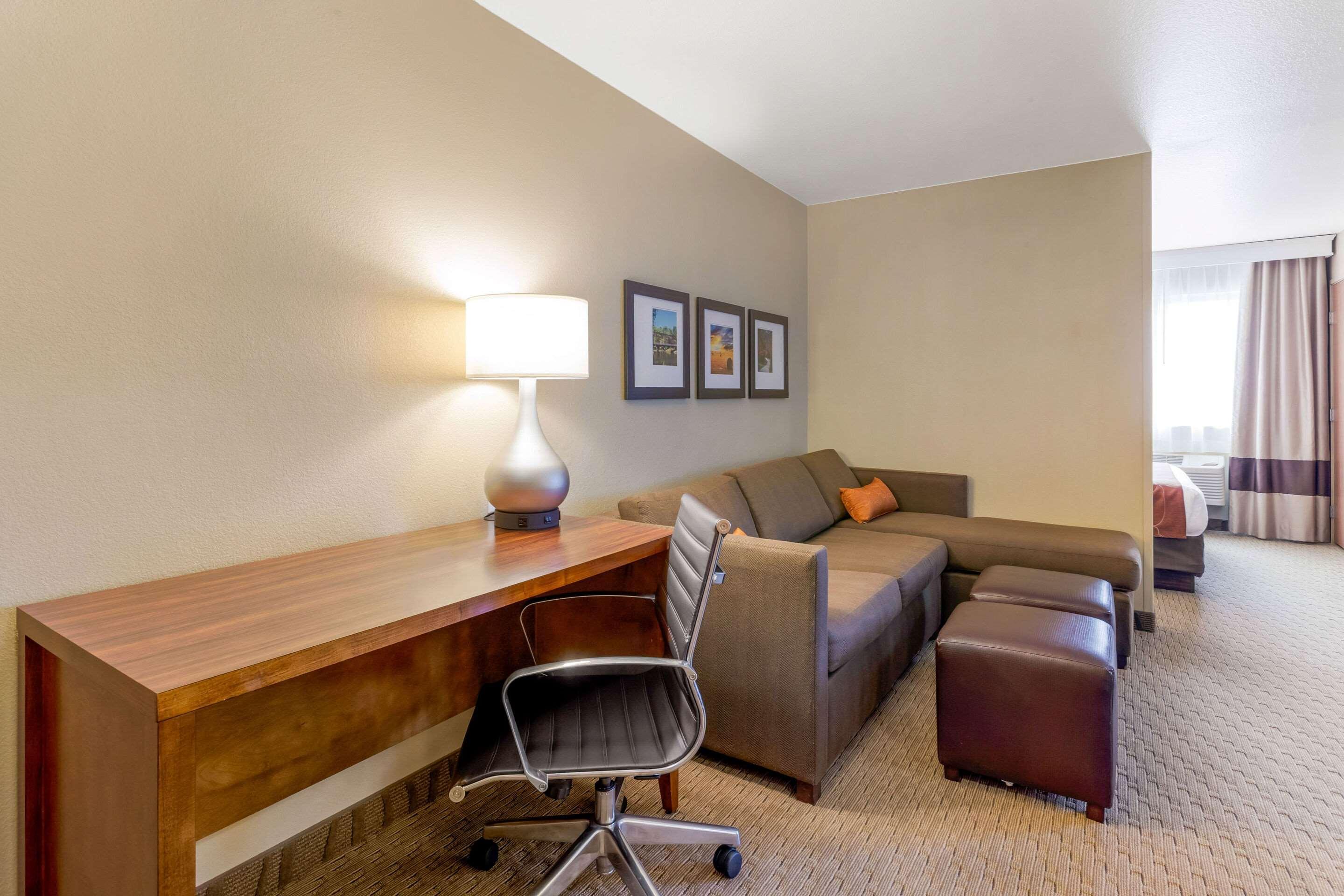 Comfort Suites Берлингтон Экстерьер фото