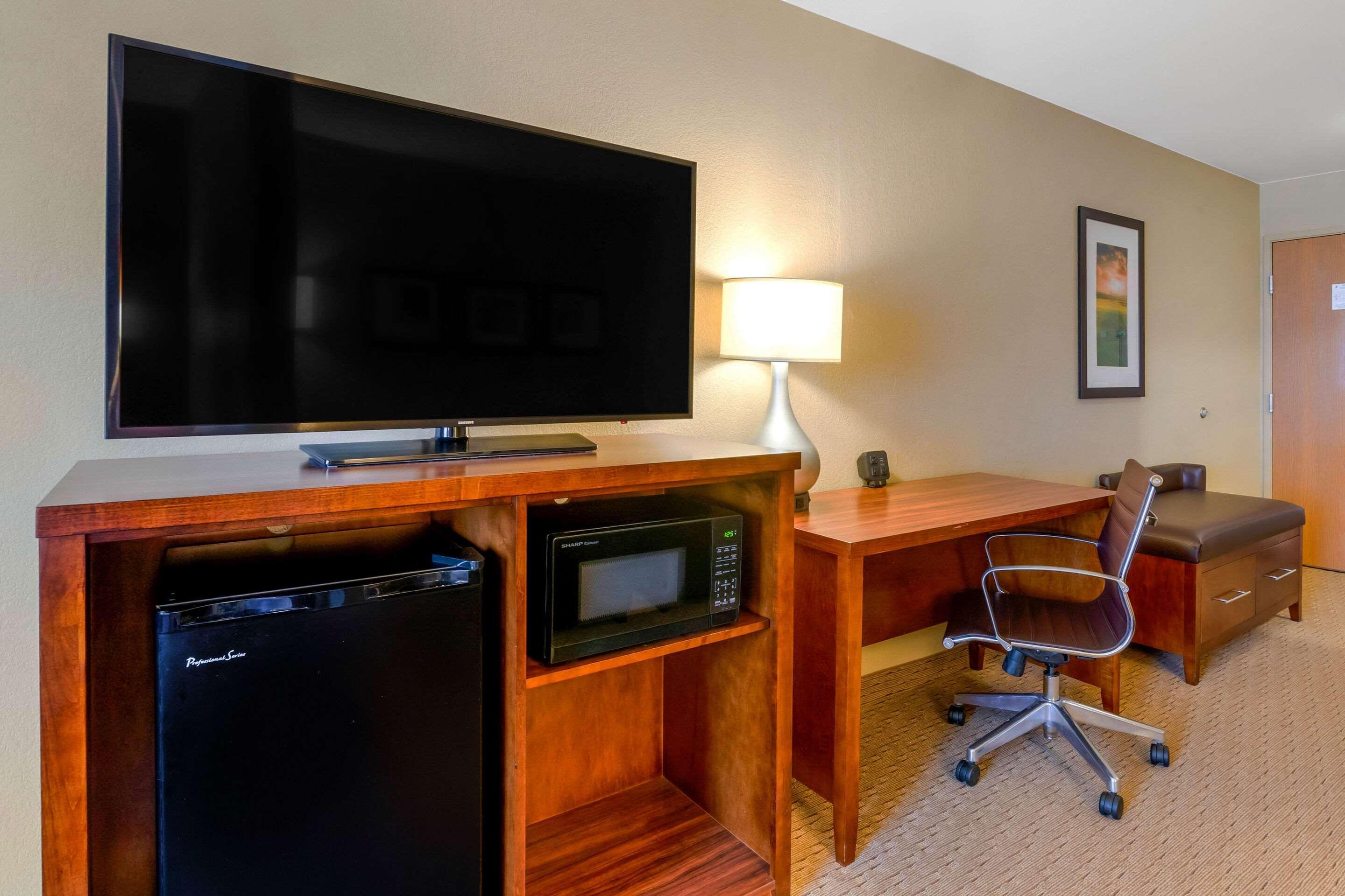Comfort Suites Берлингтон Экстерьер фото