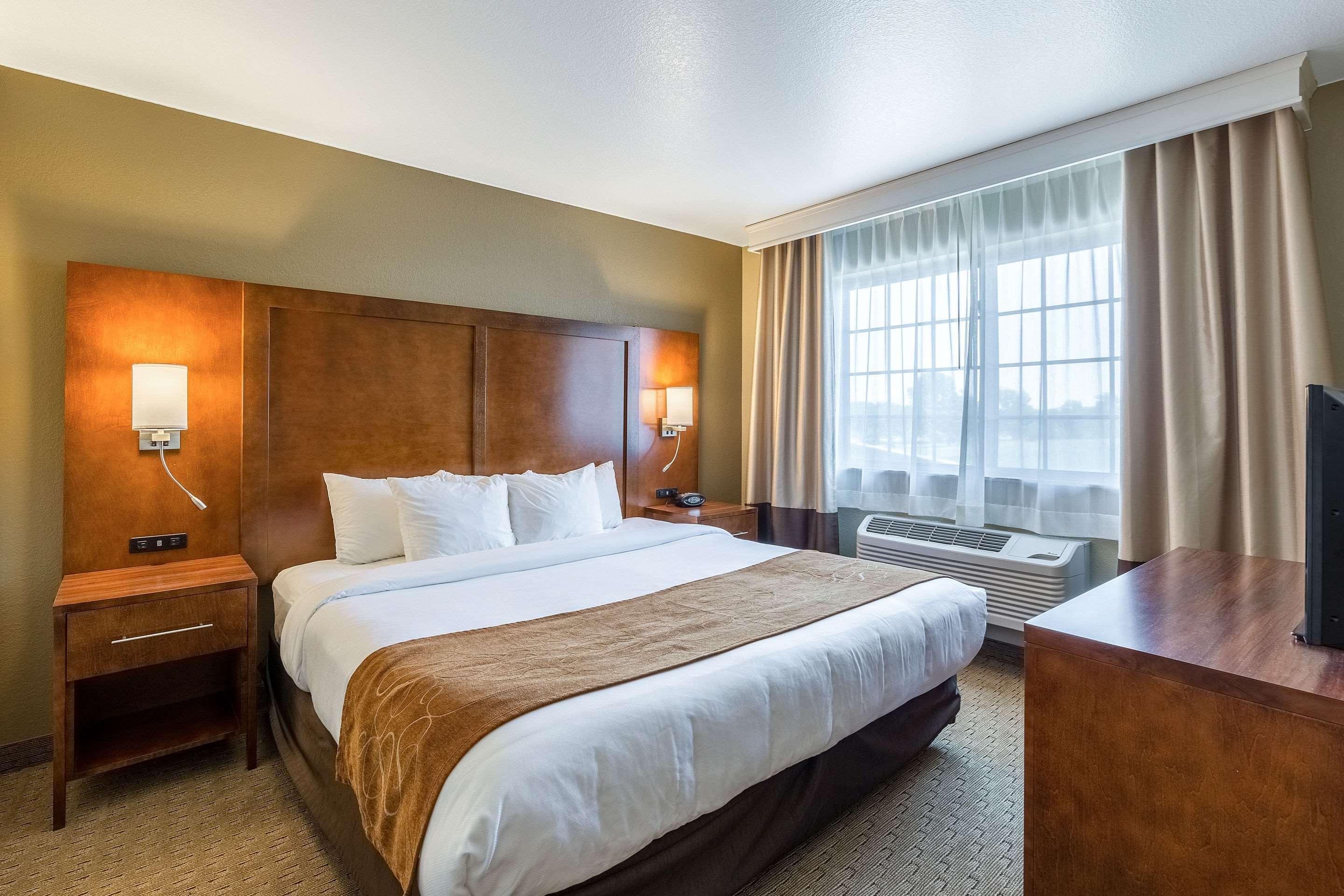 Comfort Suites Берлингтон Экстерьер фото