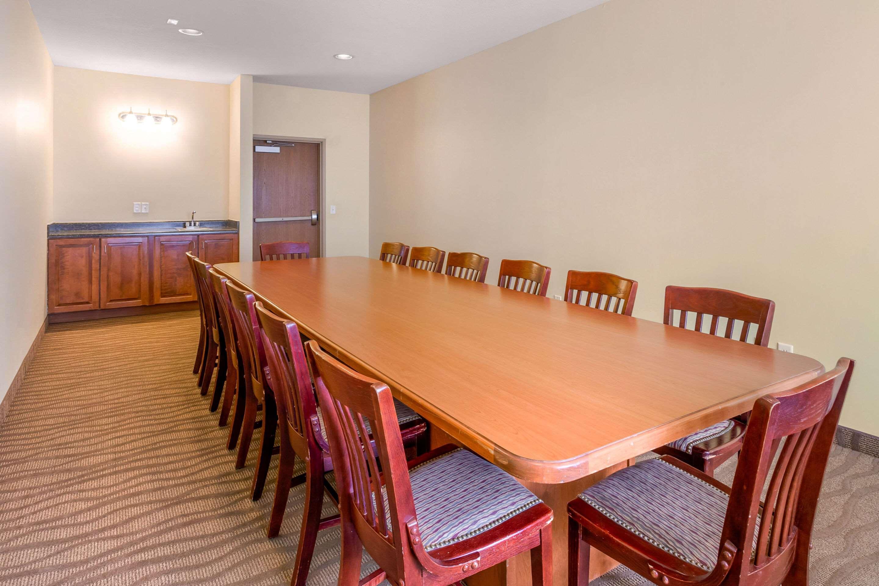 Comfort Suites Берлингтон Экстерьер фото