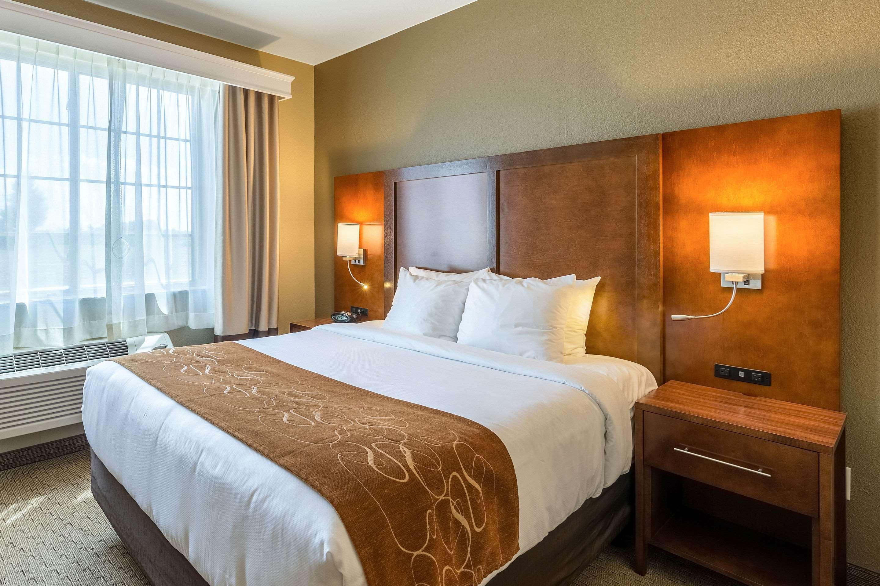 Comfort Suites Берлингтон Экстерьер фото