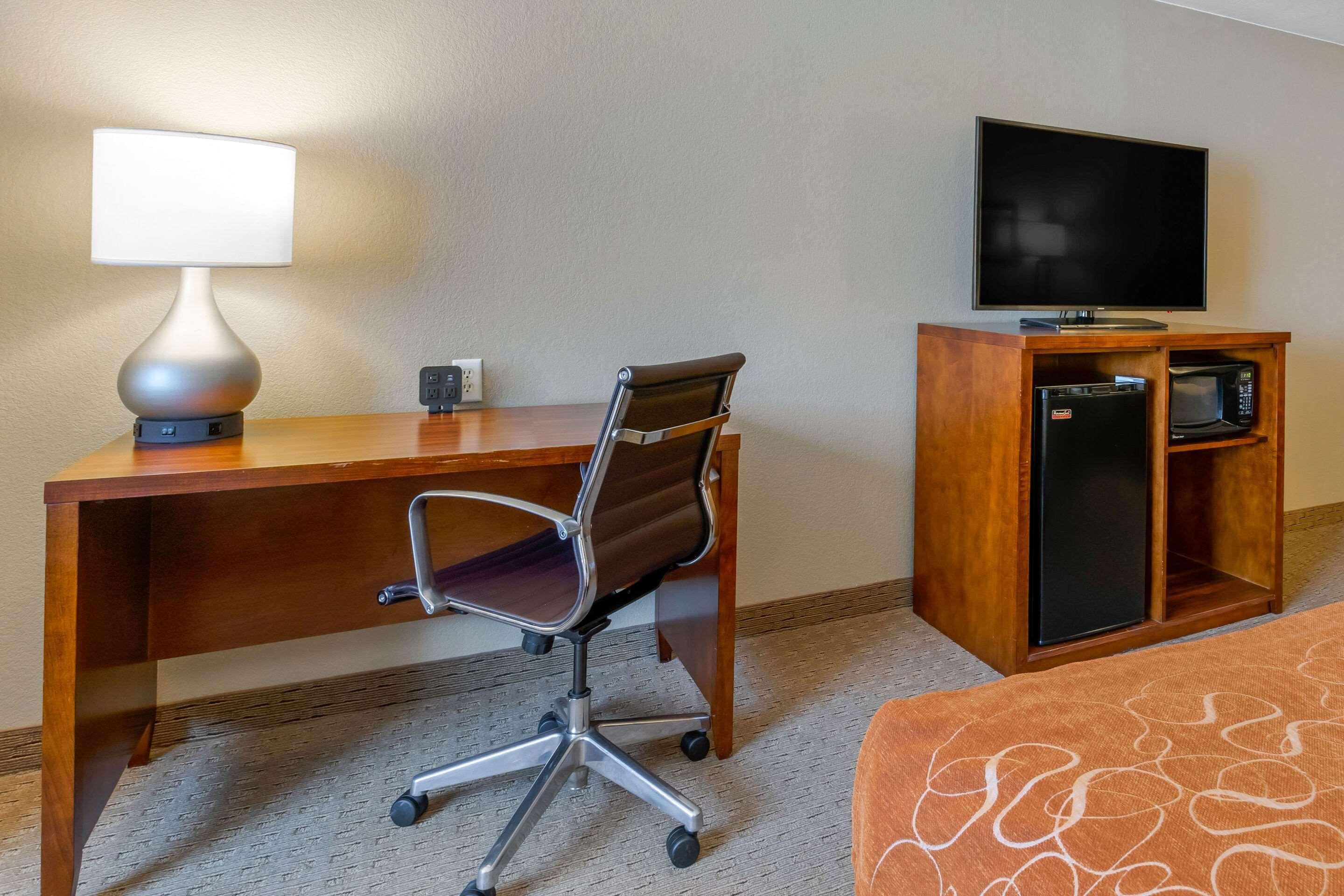 Comfort Suites Берлингтон Экстерьер фото