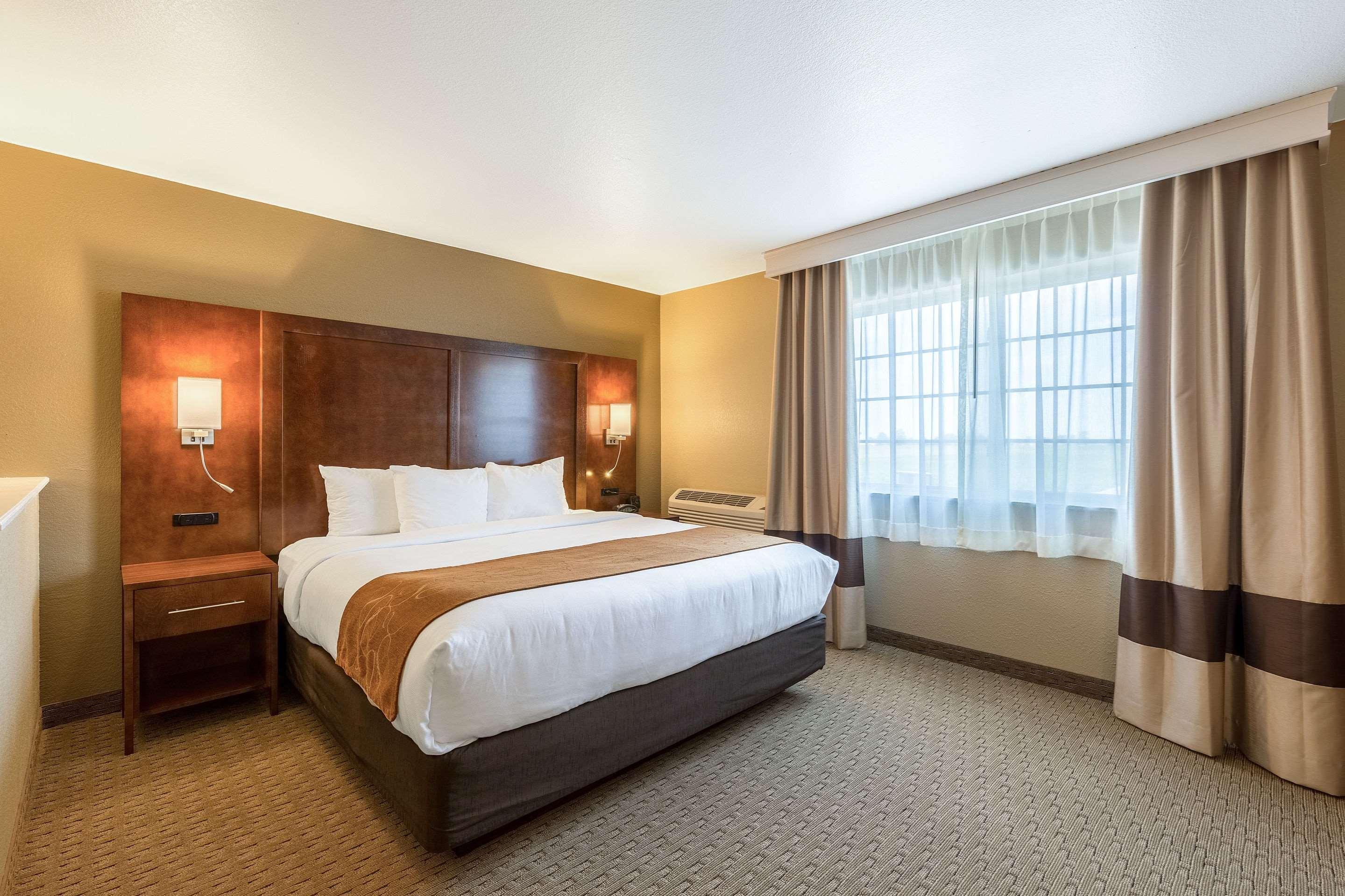 Comfort Suites Берлингтон Экстерьер фото