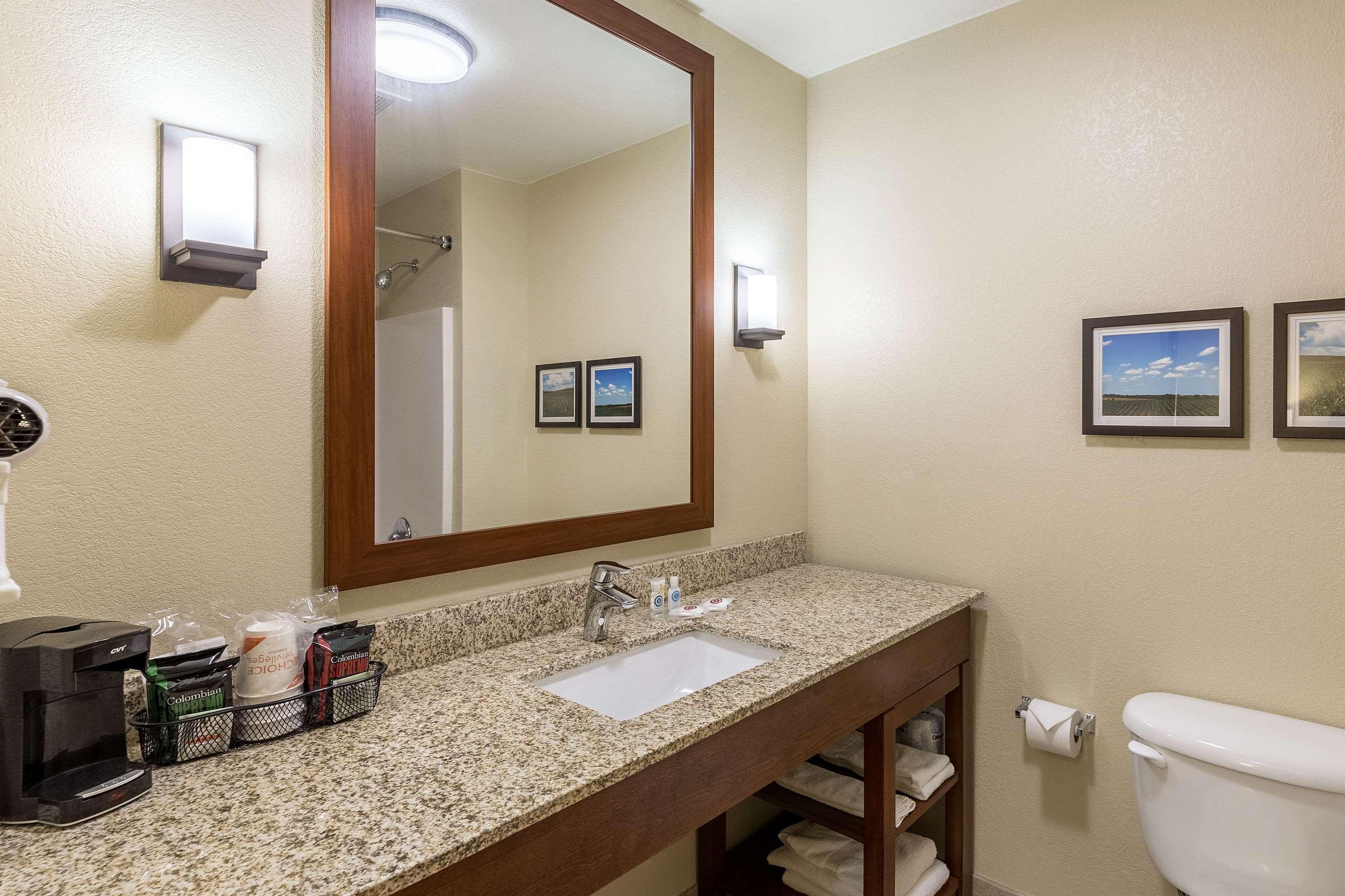 Comfort Suites Берлингтон Экстерьер фото