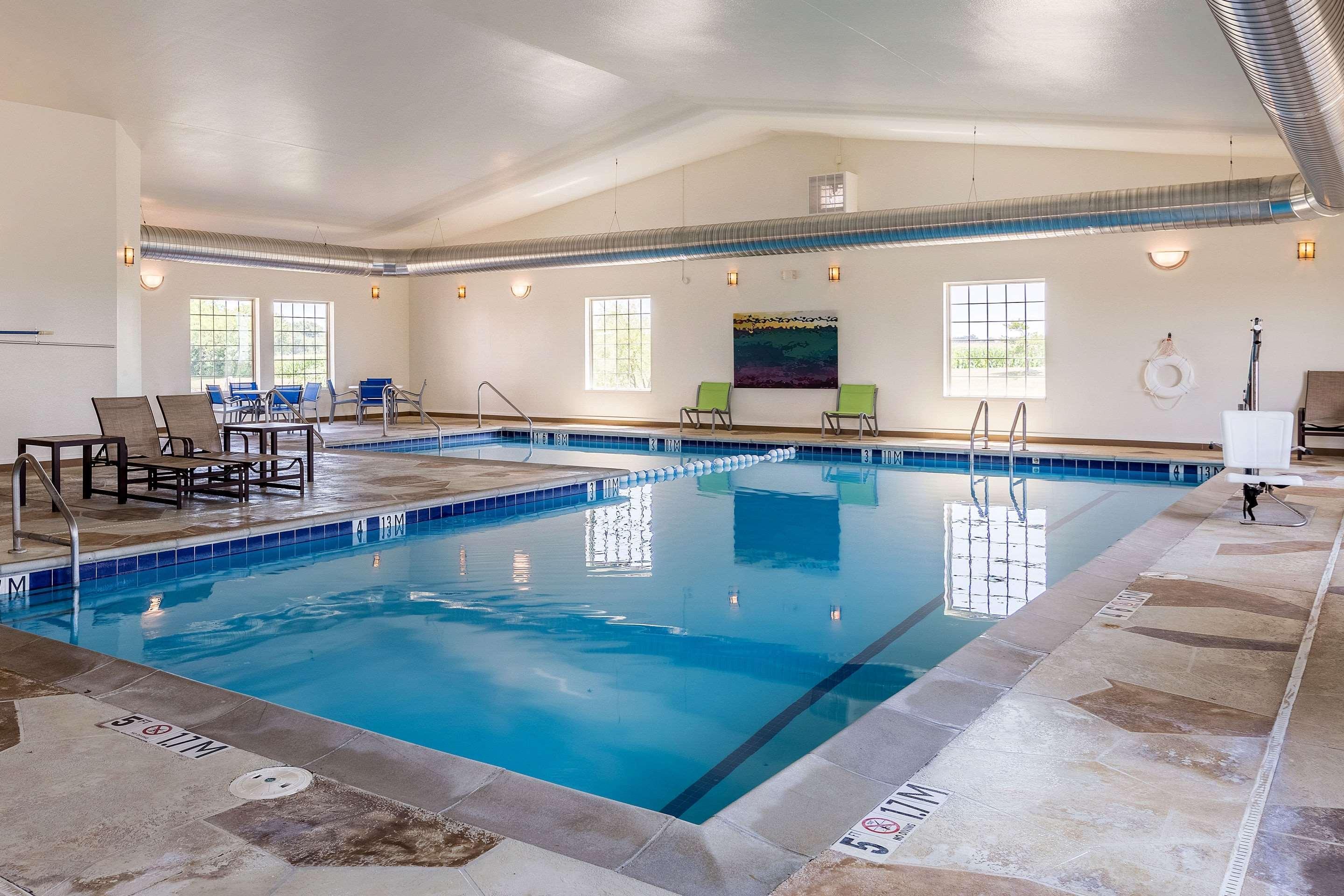 Comfort Suites Берлингтон Экстерьер фото